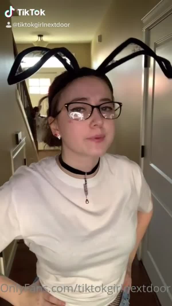 tiktokgirlnextdoor